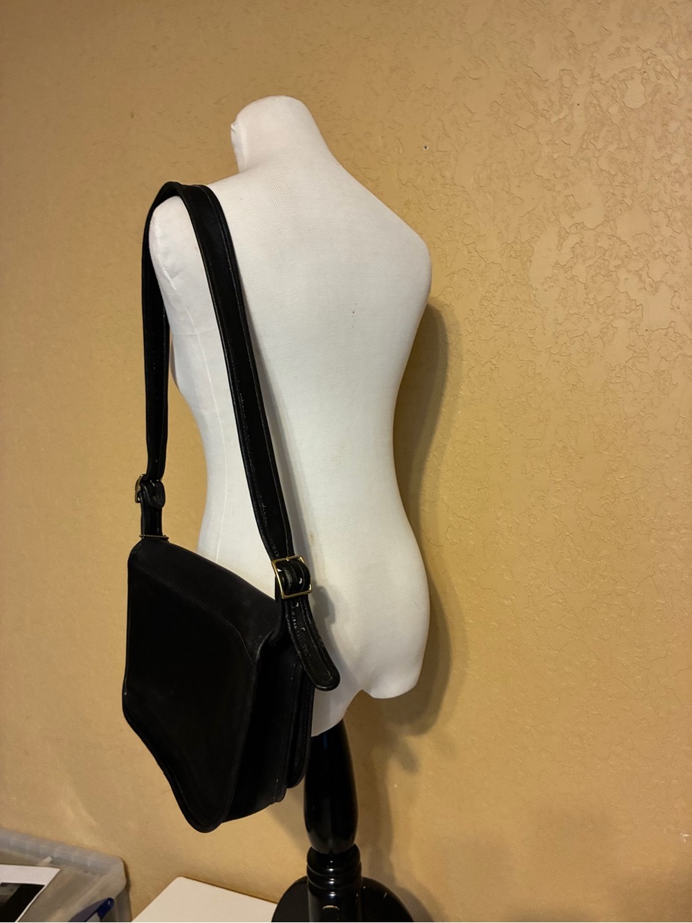 Vintage Coach Black Leather B5B – 9170 Bag - Picture 3 of 16